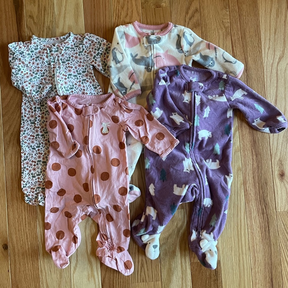 Carter’s footie bundle, 0-3 months